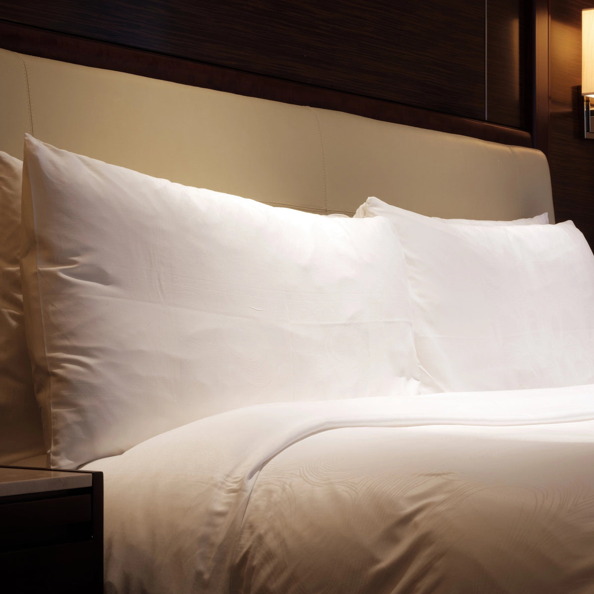 Premium Sateen Weave Bed Sheets - Combed Cotton T-300 Hotel Quality