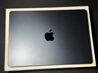 Apple M2 MacBook Air 13-inch